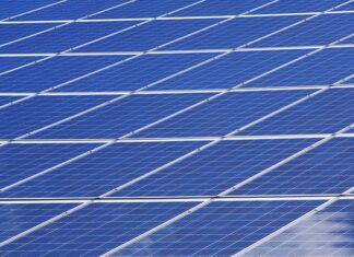 Energía solar fotovoltaica: convirtiendo la luz solar en electricidad Energía solar fotovoltaica: convirtiendo la luz solar en electricidad