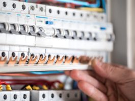 Módulo de relé función, significado, aplicaciones y cuidados en sistemas eléctricos